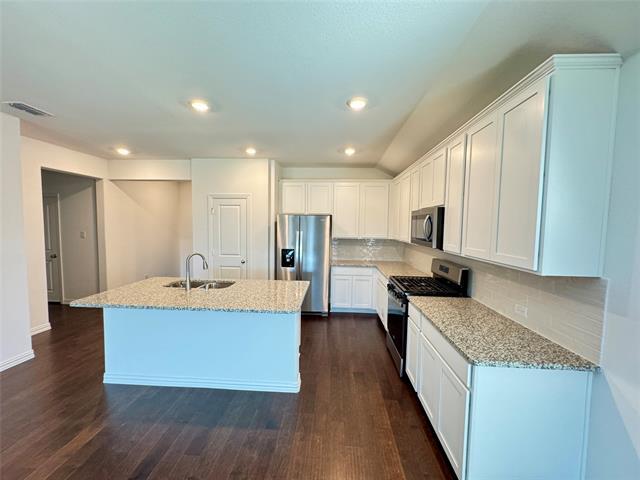 Building Photo - 1801 Rushpea Dr