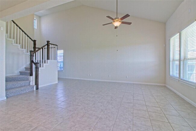 Building Photo - 5610 Wolf Pack Dr