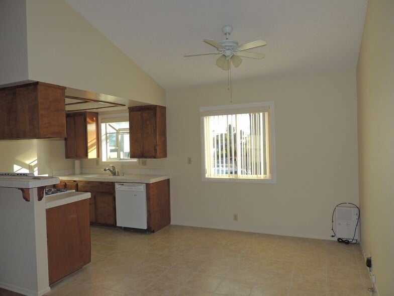 Building Photo - 430 Ohio Ave