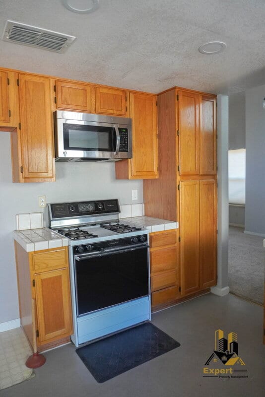 Building Photo - 8420 Oak Flat Way