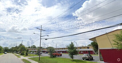 Building Photo - 550 S John Young Pkwy
