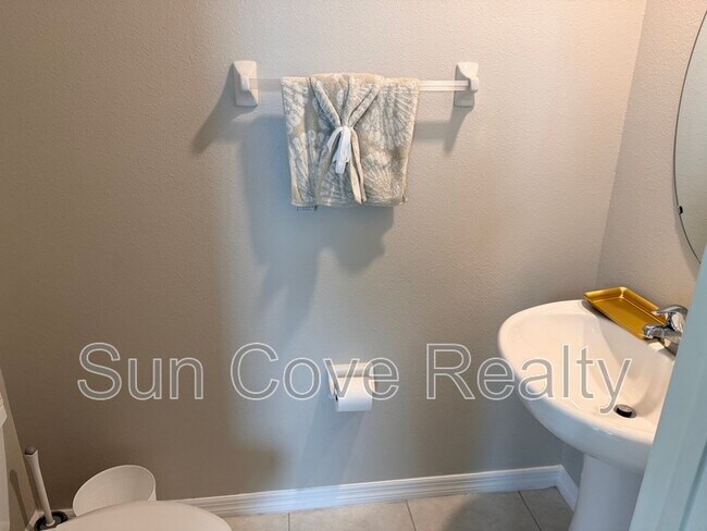 Building Photo - 10454 Shady Preserve Dr