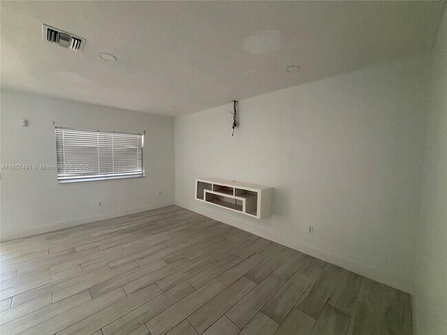Building Photo - 26514 SW 138th Ave