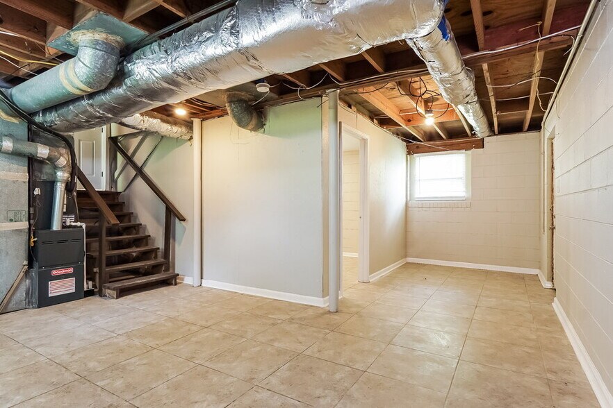 Building Photo - 201 Beechwood Dr