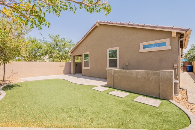 Building Photo - 9616 E Tango Ave