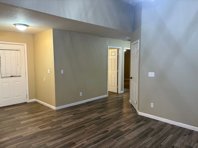 Building Photo - Great 4 bedroom home with pool