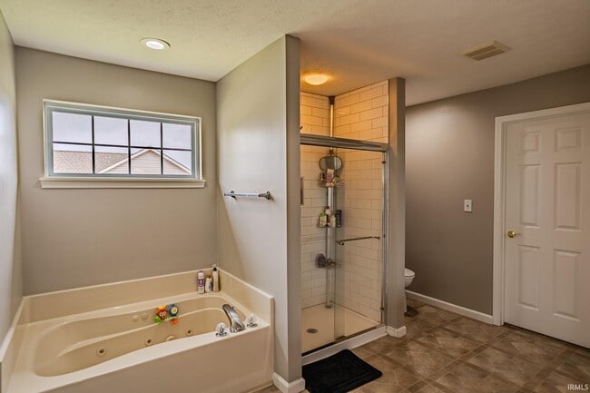 Building Photo - 11 Kingfisher Cir