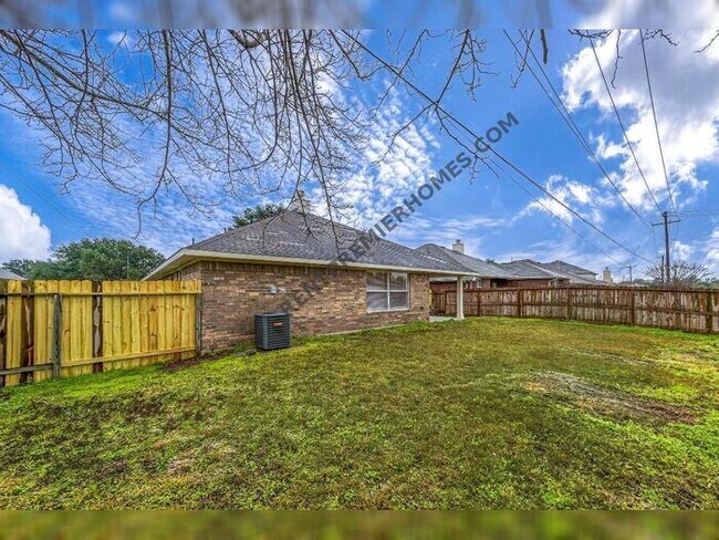 Building Photo - 9035 Melody Park Ln