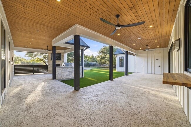 Building Photo - 23937 Oscar Rd