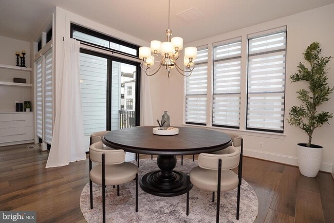 Building Photo - 44655 Provincetown Dr