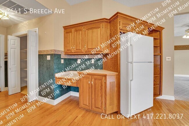 Building Photo - Chesterfield Village 3 Bedroom 2 Bath 2 Ca...