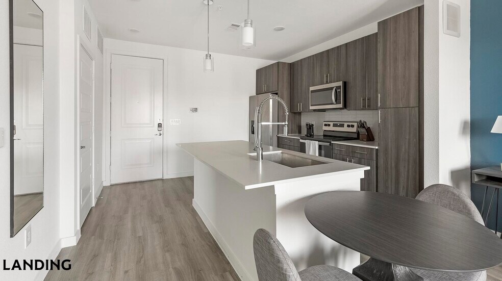 Building Photo - 7106 Culebra Commons