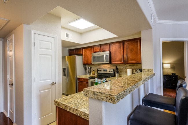 Building Photo - 15095 N Thompson Peak Pkwy