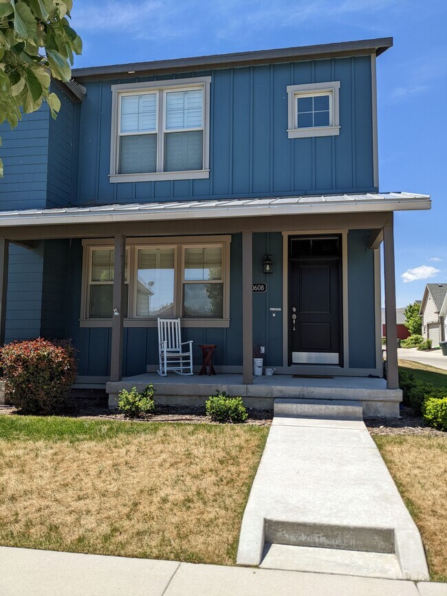 Front of Townhome - 10608 S Topview Rd