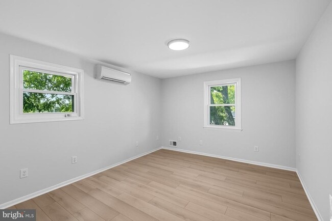 Building Photo - 210 Lastner Ln