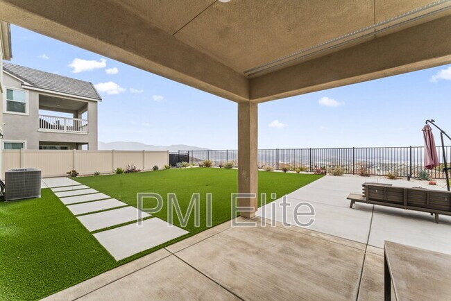 Building Photo - 28649 Windbreak Tr