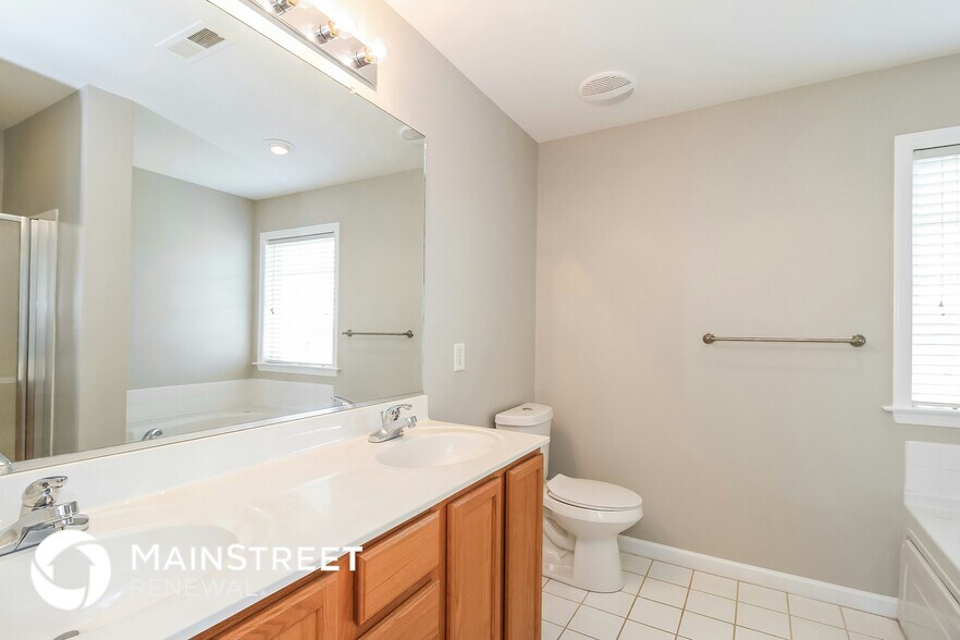 Building Photo - 3780 Field Sedge Dr