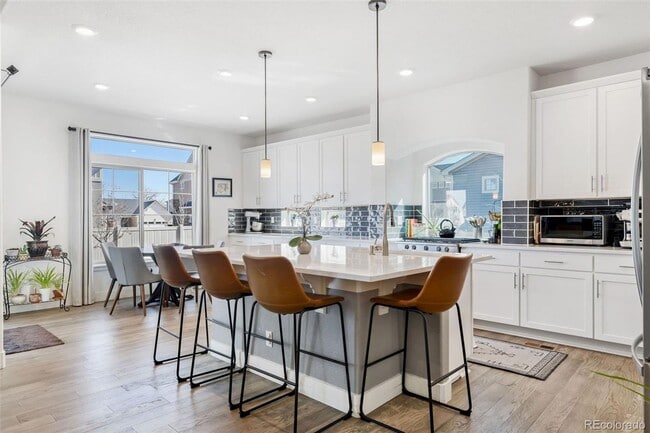 Building Photo - For Rent | $4,395/Month | 5 Bed | 4 Bath