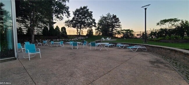 Building Photo - 12700 Lake Rd