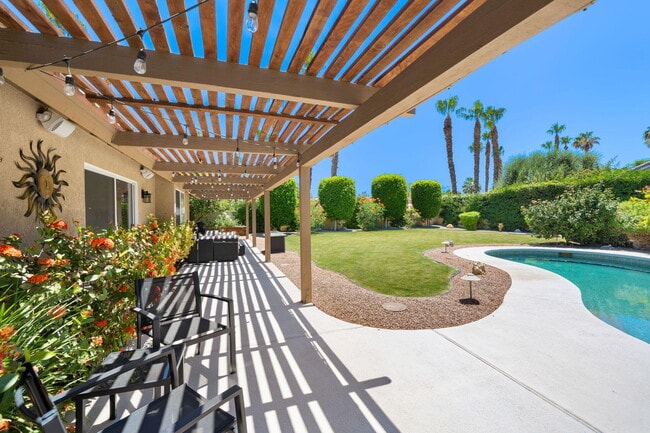 Building Photo - 76941 Coventry Cir