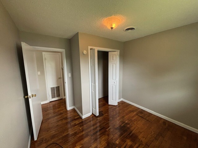 Building Photo - 100 Hixon Cir