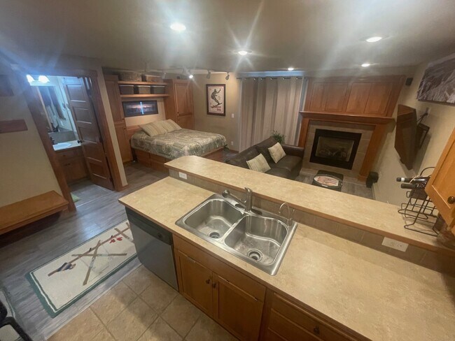 Building Photo - 515 Northwest Passage