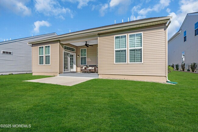 Building Photo - 65 Ambermist Wy