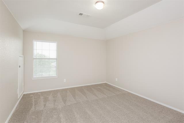 Building Photo - 533 Crown Oaks Dr