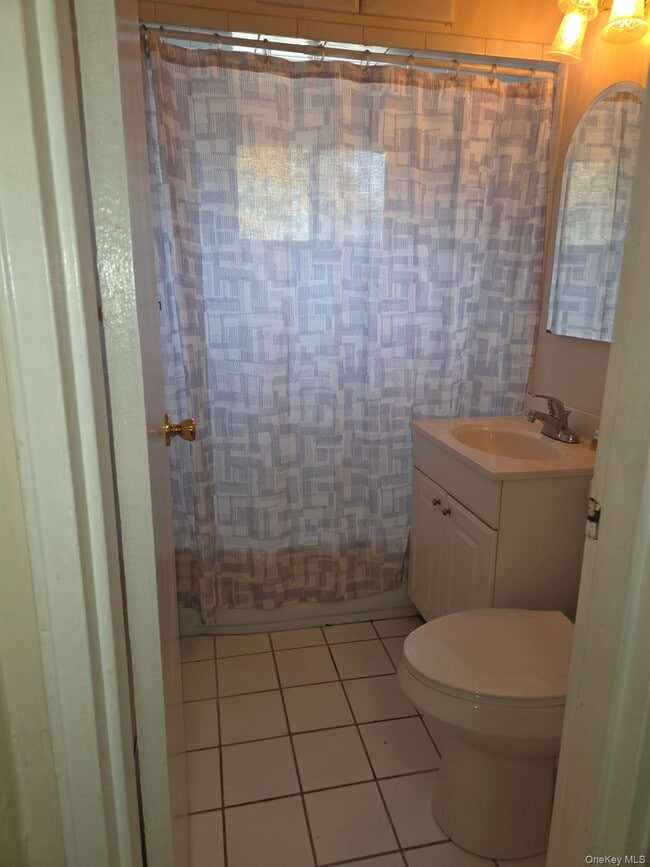 Building Photo - 267 N Newbridge Rd