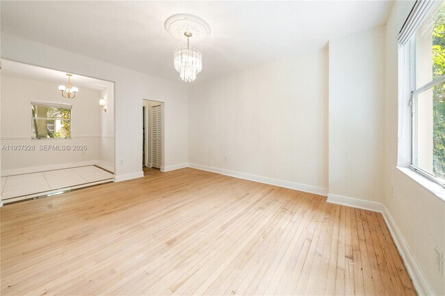 Building Photo - 726 Meridian Ave