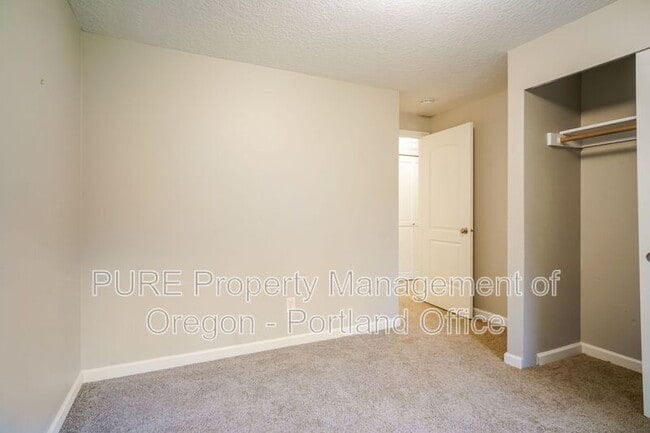 Building Photo - 10449 SW Keri Ct