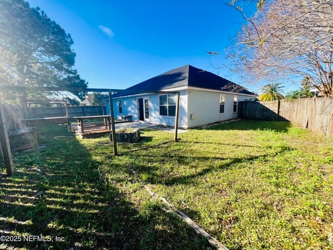 Building Photo - 2315 Companion Cir E