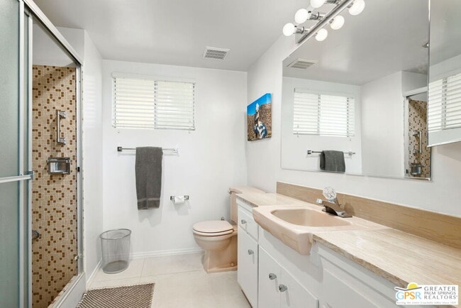 Building Photo - 1655 Andee Dr