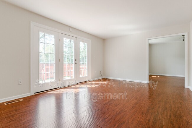 Building Photo - 7826 Fordson Rd