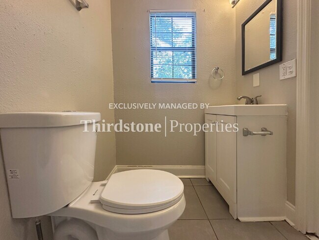 Building Photo - 7827 Mattox Ave
