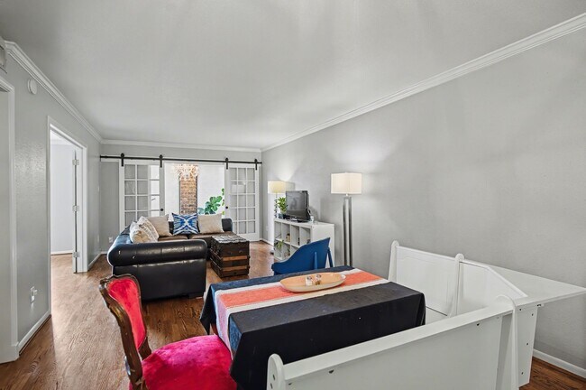 Building Photo - 7575 Katy Fwy