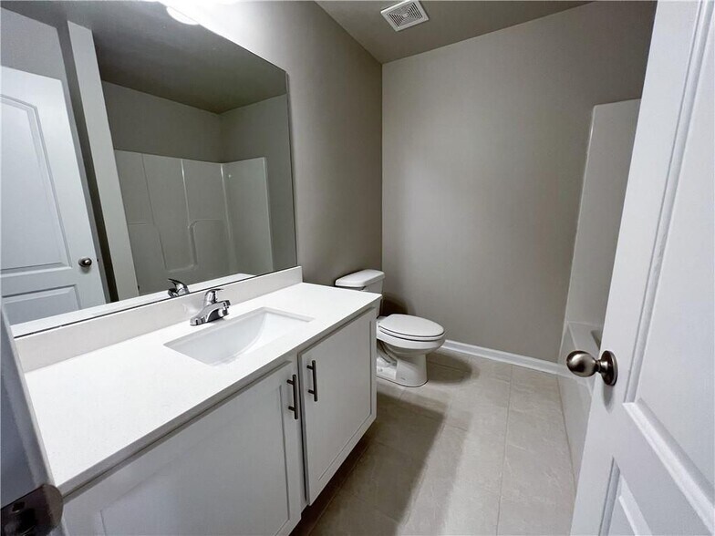 Building Photo - 500 Rockfern Ct