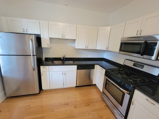 Building Photo - 3257 W Pierce Ave