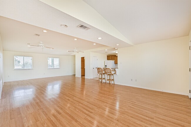 Building Photo - 7706 Channelview Dr