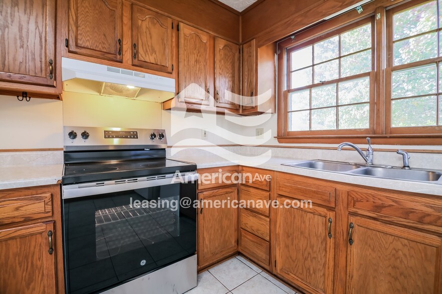 Building Photo - 7872 Atmore Dr