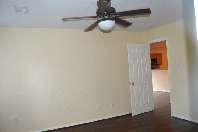 Building Photo - 18011 Rose Hill Park Ln