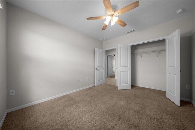 Building Photo - Move-In Ready! ***2 WEEKS FREE RENT**Beautiful 4-Bedroom Home with Modern Finishes & Room to Grow