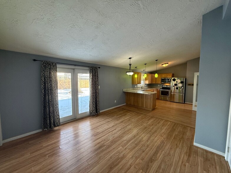 Building Photo - 7215 Shady Ln