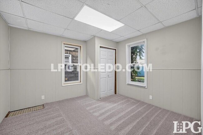 Building Photo - 1715 Greenwood Ave