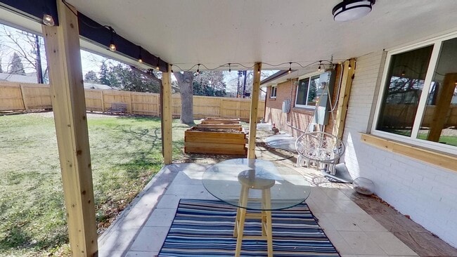 Building Photo - 2698 S Jasmine St