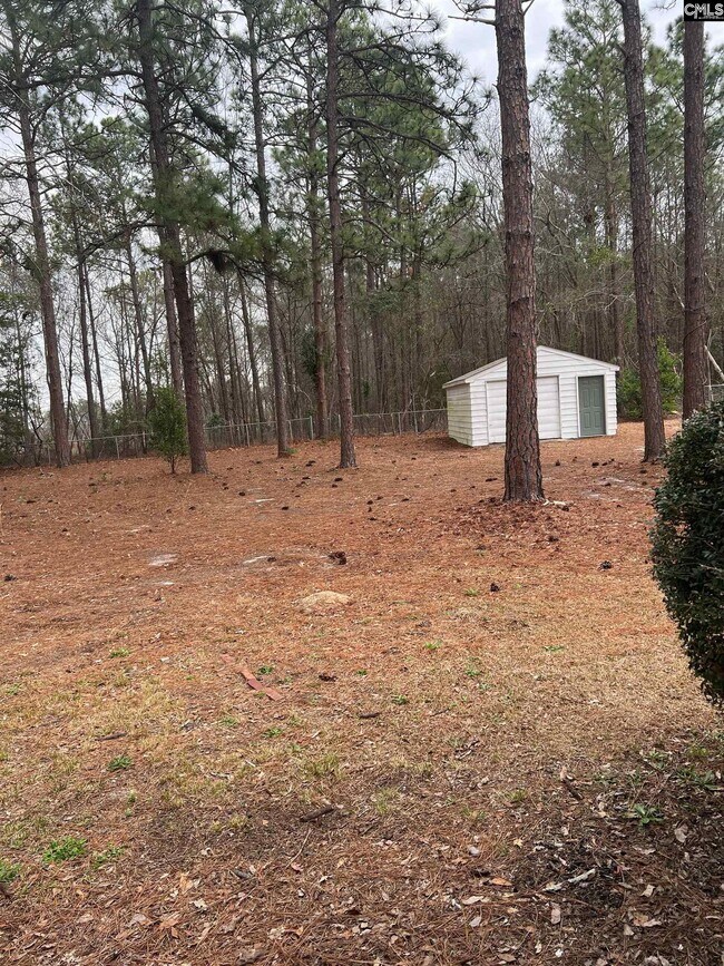 Building Photo - 1136 W Fairhill Dr