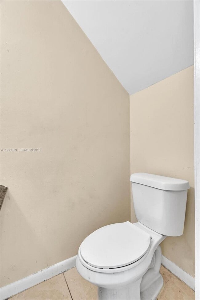 Building Photo - 3750 SW 60th Terrace