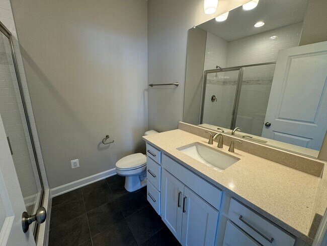 Building Photo - Townhouse for Rent in Preston Lake!