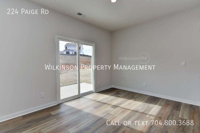 Building Photo - 224 Paige Rd