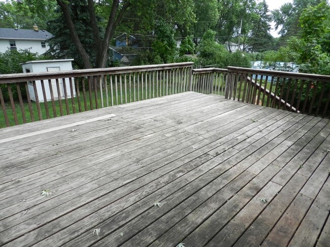Building Photo - 2571 Crown Hill Ct